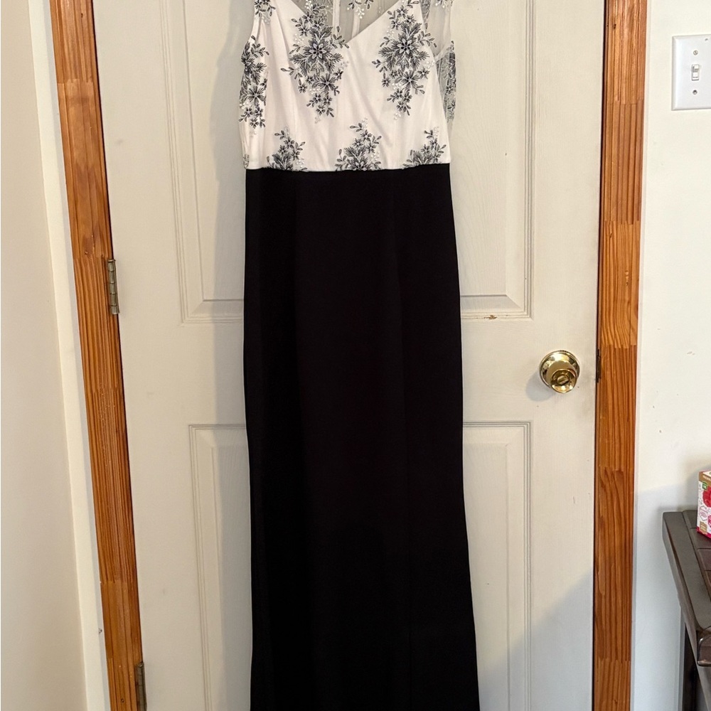 Nikibiki Black and White Maxi Dress